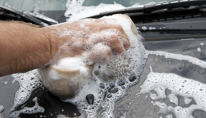 car wash - hand washing car