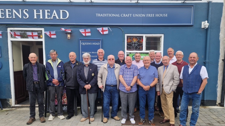 Firefighters and tutors on the S1 training course in 1974 reunited 50 years later at the Queens Head in Framwellgate on June 13. 